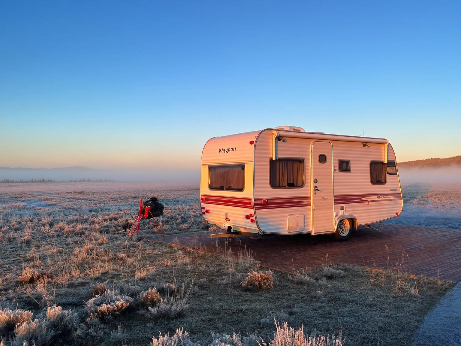 RV at a Wyoming campsite on a frosty early-autumn morning